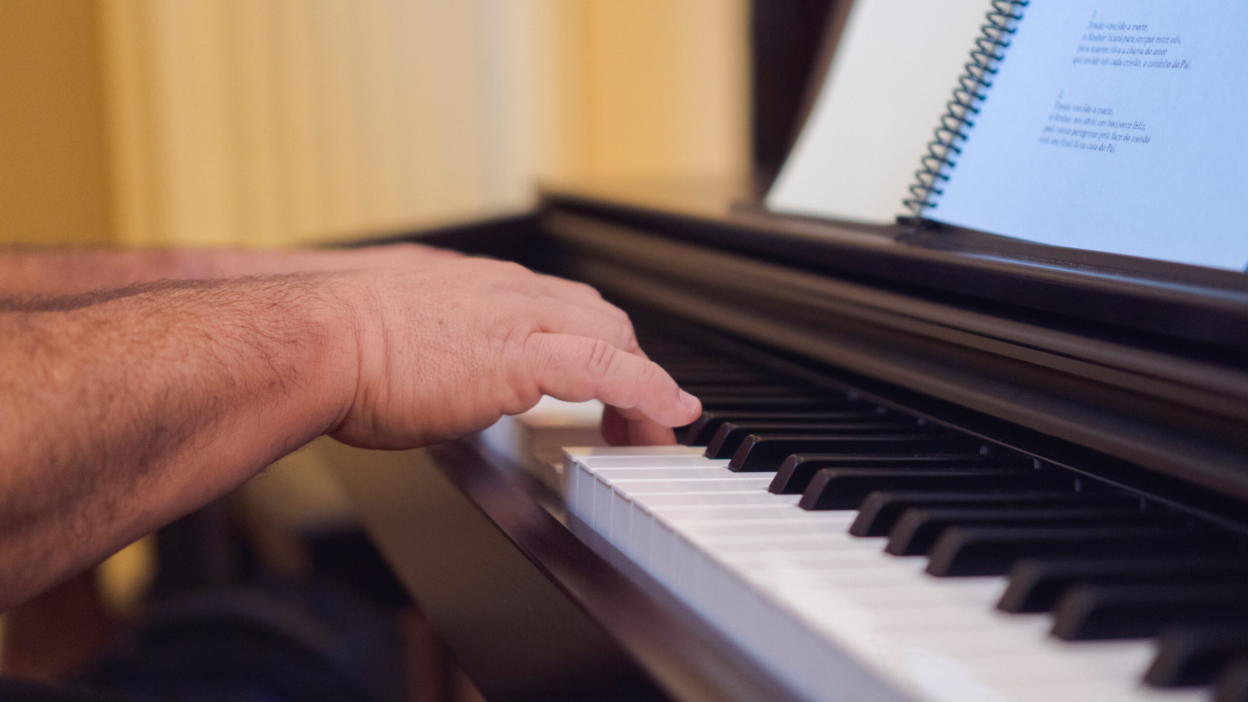 Foto de pianista da CNBB